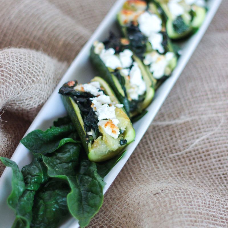Zucchini-Schiffchen mit Ziegenkäse