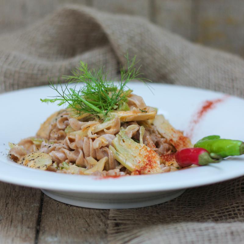 Nudeln mit Fenchel-Zwiebelgemüse