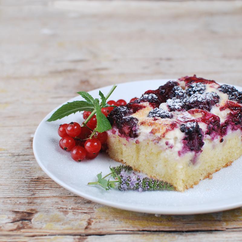 Beeren-Topfenkuchen