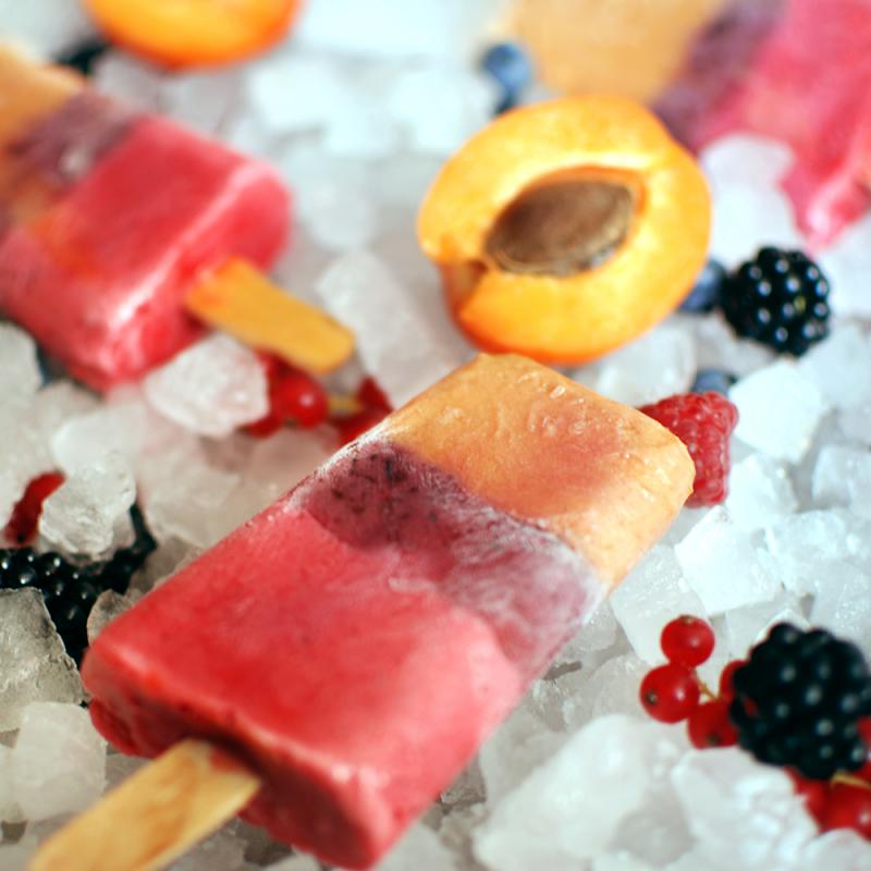 Beeren-Marillen-Popsicles