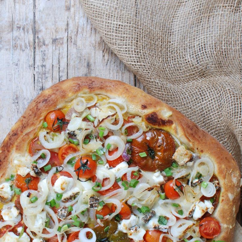 Pikanter Tomatenblechkuchen
