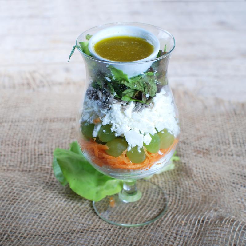 Fruchtiger Trauben-Hirse-Schichtsalat