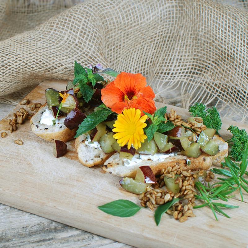 Zwetschken-Bruschetta