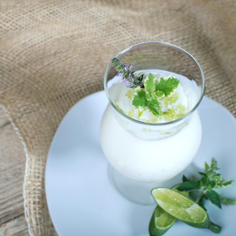 Kaviarlimetten-Joghurt-Creme
