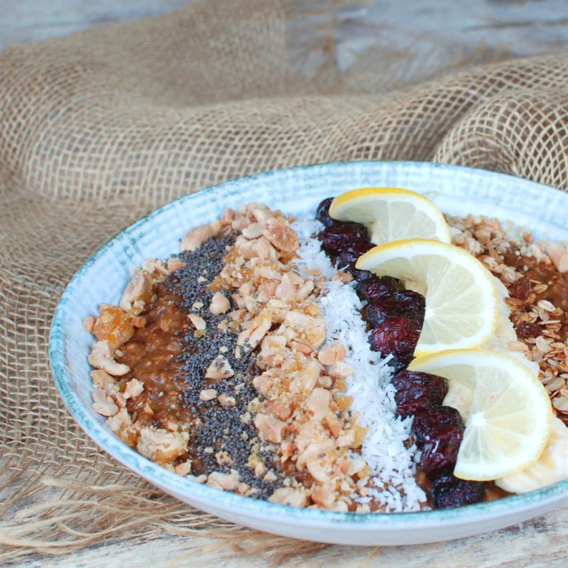 Veganer Kaffee Porridge mit Banane 