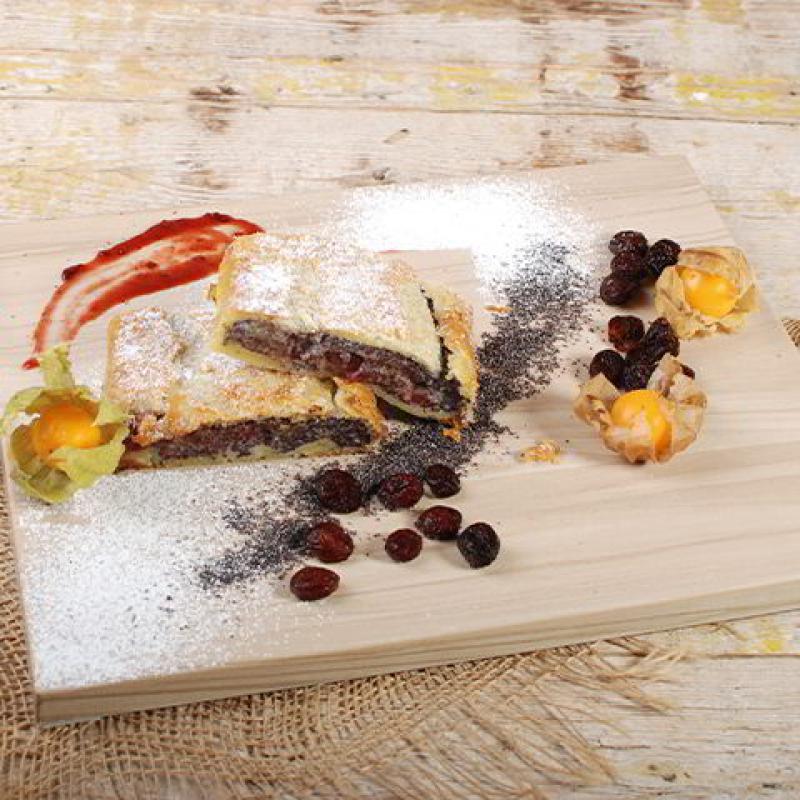 Mohnstrudel mit Cranberries