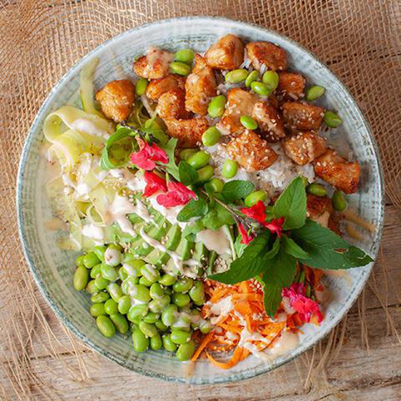 Schnelle Edamame-Sushi-Bowl