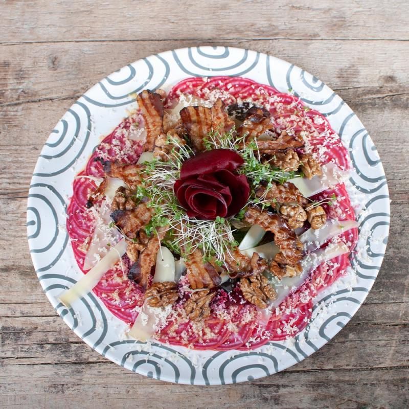 Chioggia Rüben Carpaccio mit Speck