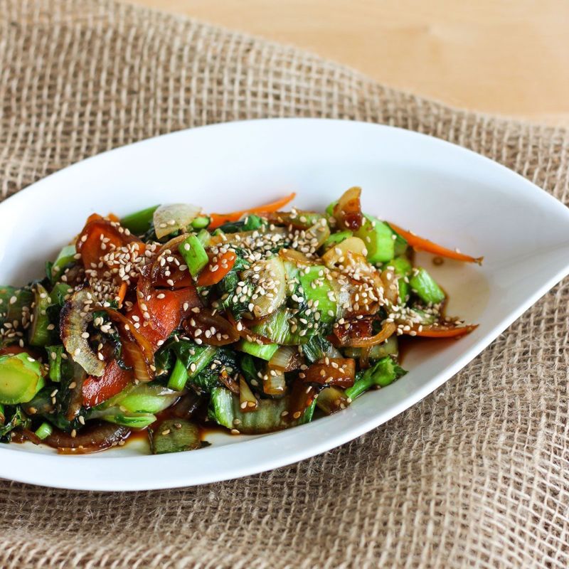 Asiatisches Pak Choi-Karottengemüse
